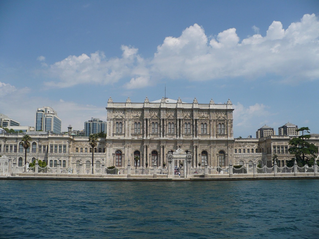 Dolmabahçe Palace Waterfront Gardens and Harem Tours with 2026 Ticket Prices